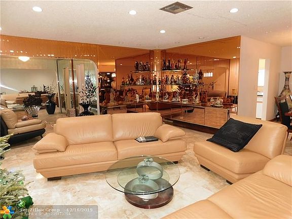 5th image of 11231 NW 33rd St