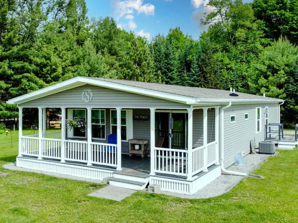 6664 Javen Rd, Three Lakes, WI 54562