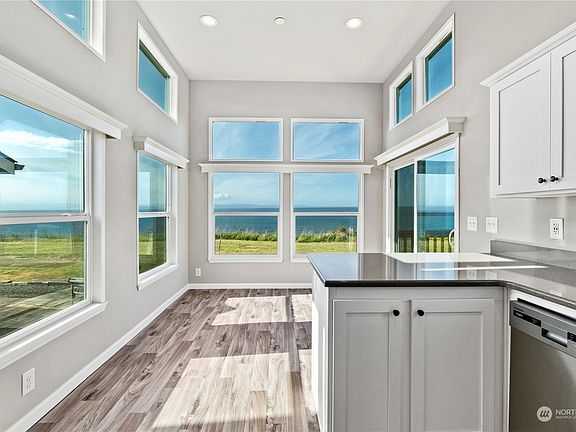 4th image of 1323 McDonald Street #17