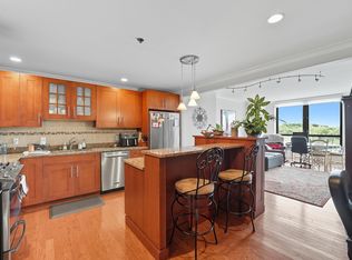 1025 Maxwell Ln APT 1106, Hoboken, NJ 07030