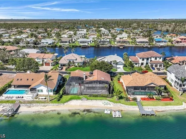 5740 Harborage Dr, Fort Myers, FL 33908