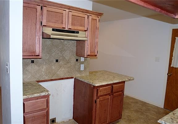 5th image of 1720 Elza Dr