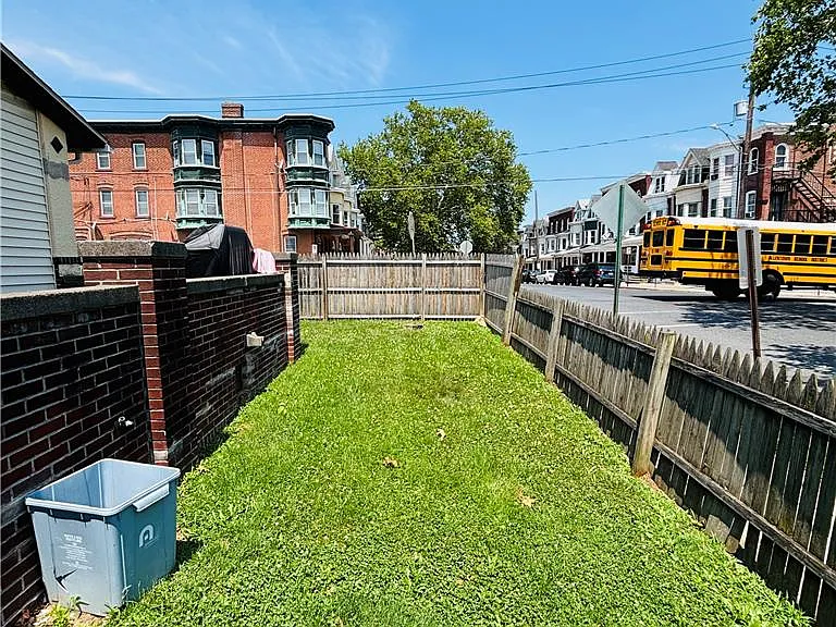 204 S 14th St #1 — Photo 4