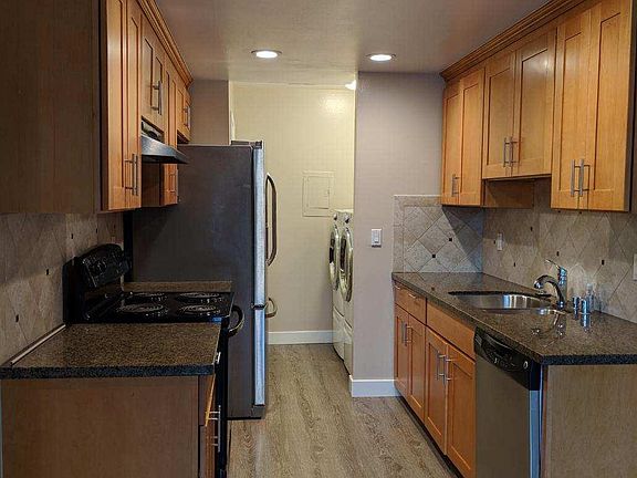 4th image of 10480 N Foothill Blvd APT B