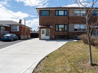 18 Turks Rd #5, Toronto, ON M3L 1S7