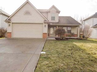 713 Hunting Creek Rd, Temperance, MI 48182