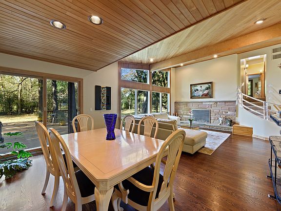 3rd image of 3417 E Mardan Dr