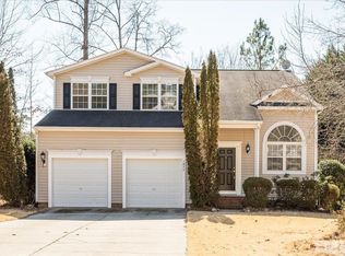 1077 Vauxhall Dr, Apex, NC 27502