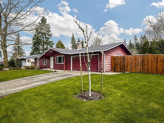 2nd image of 1205 NE 122nd Ave