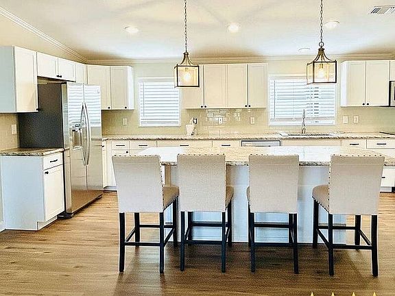 2nd image of 25817 Espanola Dr