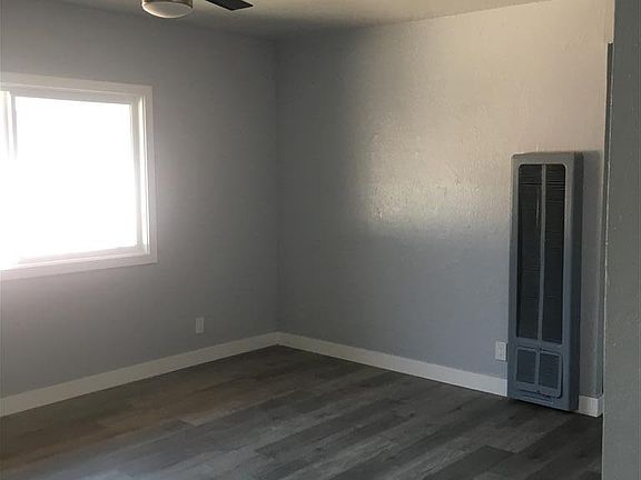 5th image of 3368 Louise St APT M