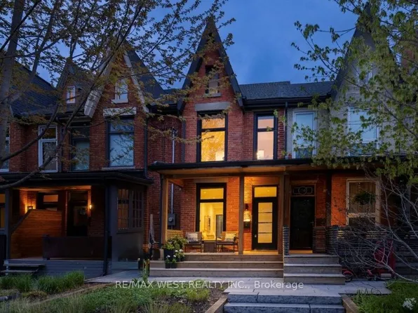 110 Fern Ave, Toronto, ON M6R 1K3