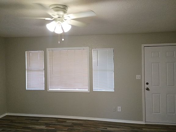 2nd image of 327 W Broom Dr