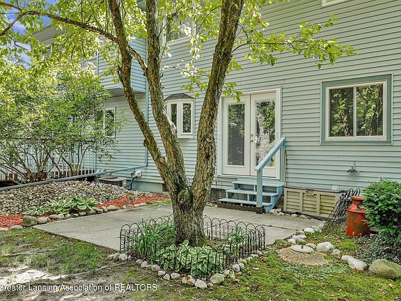 2nd image of 1118 Timbercreek Dr APT 10