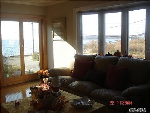 3rd image of 900 S Bay St