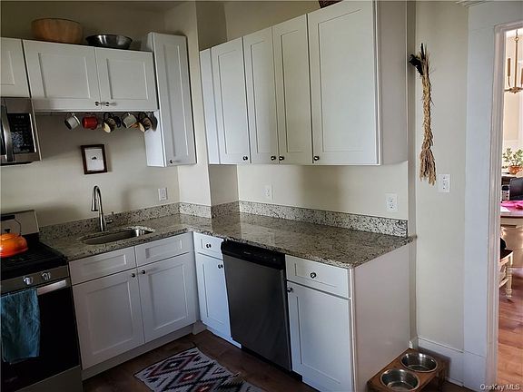 4th image of 26 Elmendorf St