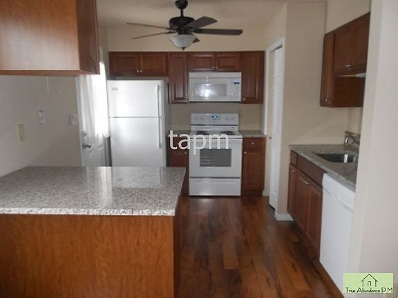 4th image of 2621 49th Ave