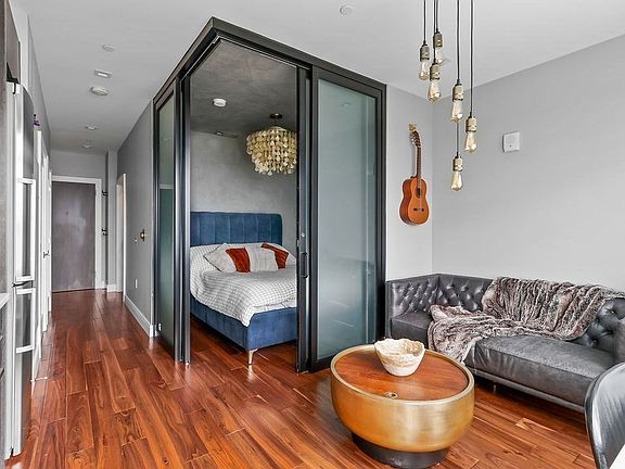 5th image of 99 Sumner St #623