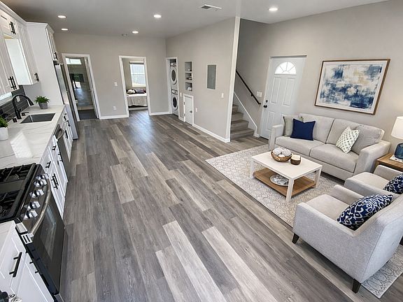 5th image of 4838 Curry Dr