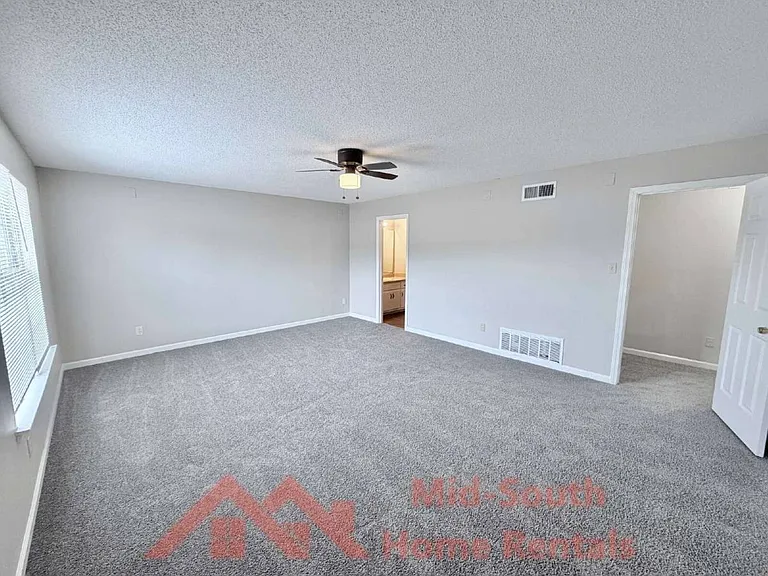 3942 Chelsea Hill Dr — Photo 10