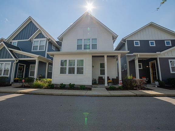 2nd image of 1010 Treaty Oaks Dr