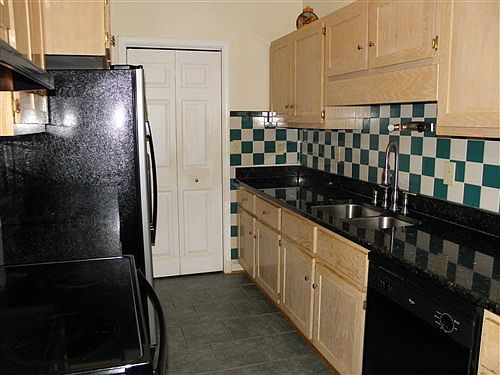 4th image of 3749 Mattingly Dr