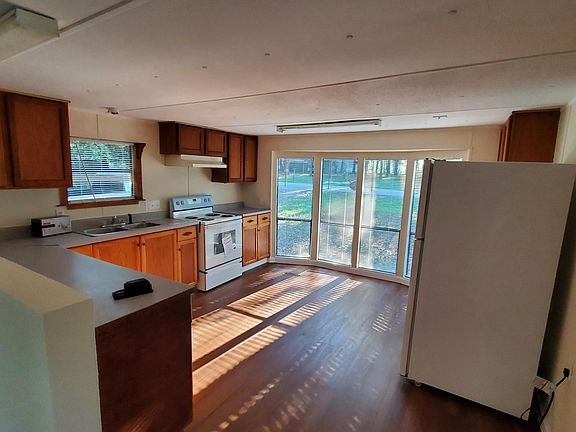 2nd image of 12494 Royal West Dr