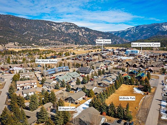 4th image of 28 Aspen Leaf Dr