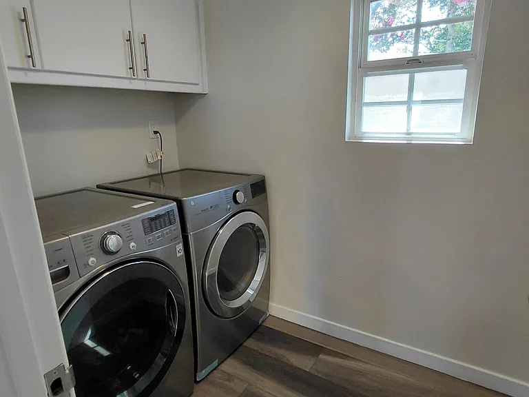 14111 Barber St — Photo 16