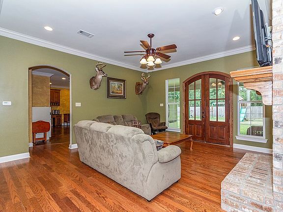 5th image of 11526 Littlefield Ave