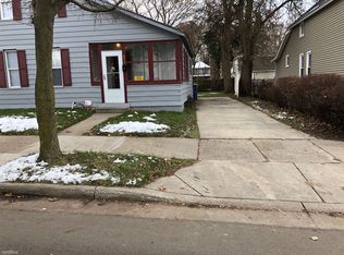 906 Baxter St SE, Grand Rapids, MI 49506