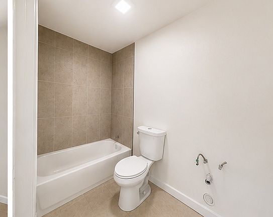 4th image of 420 Hoitt St APT 2