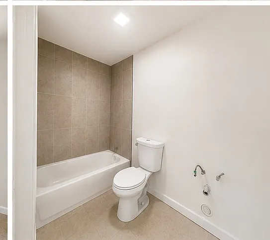 420 Hoitt St #2 — Photo 4