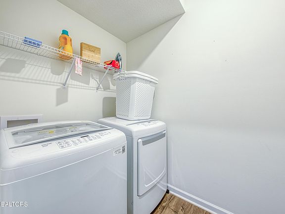 5th image of 136 Ibis Loop