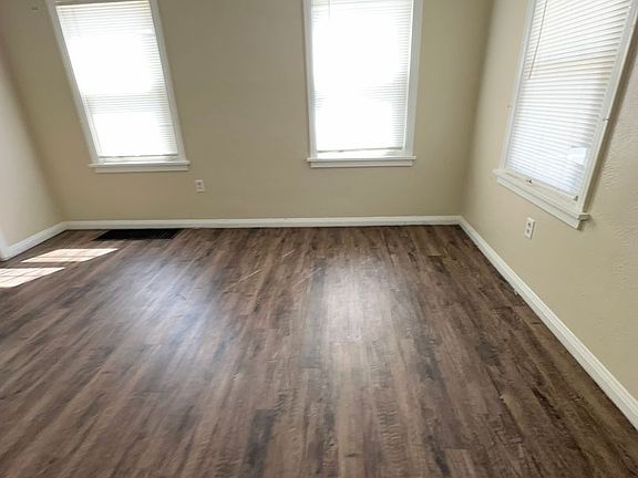 2nd image of 3418 Worley Pl