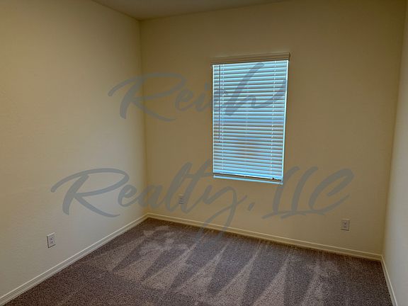 4th image of 32234 N Knauss Ln