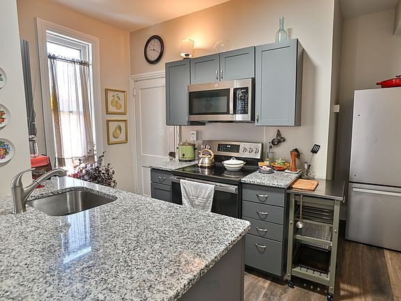 4th image of 208 Hamilton St APT 2