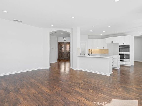 5th image of 31926 Hyacinth Ct