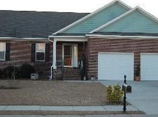 1249 Thistle Gold Dr, Hope Mills, NC 28348