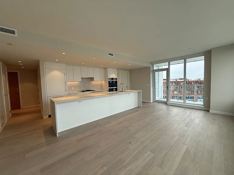 1202 W 42nd Ave #1202 — Photo 3