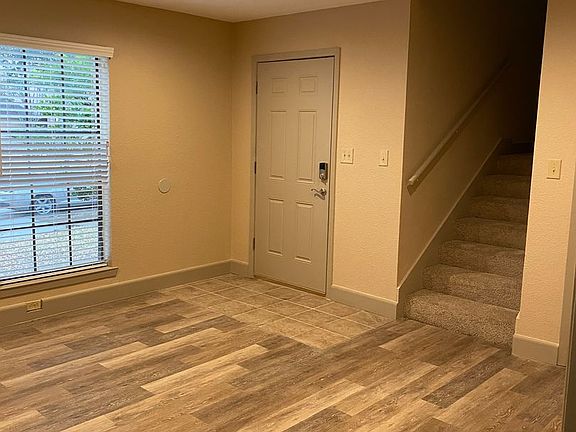 3rd image of 7580 Kings Ridge Rd