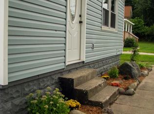 89 S East St, Kent City, MI 49330