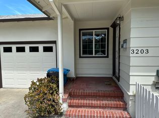 3203 Hoover St, Redwood City, CA 94063