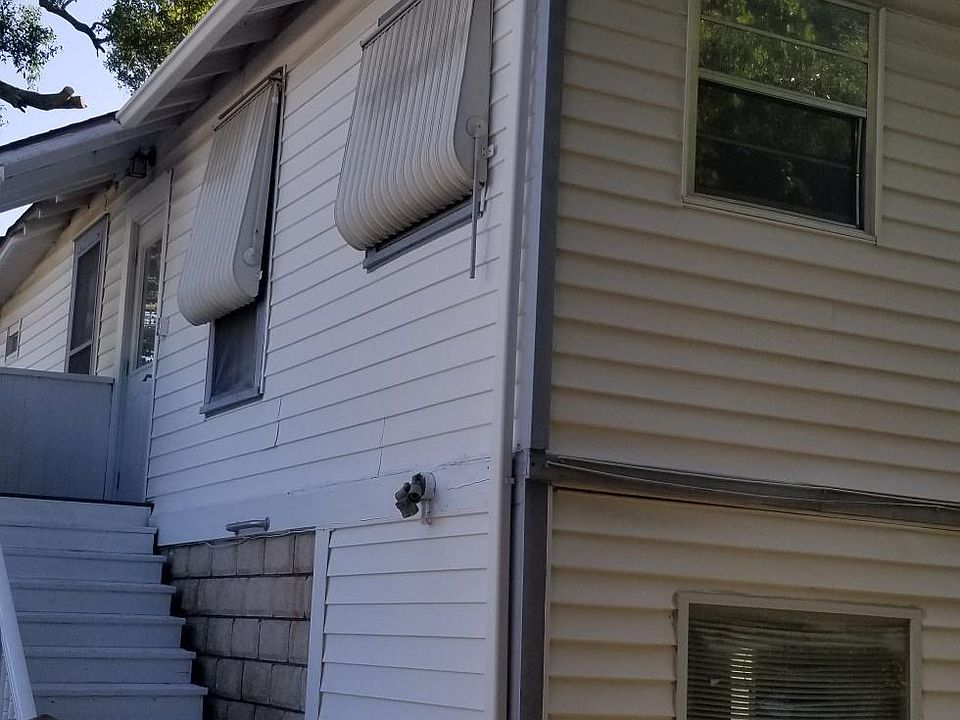 1st image of 618 28th Ave N #2