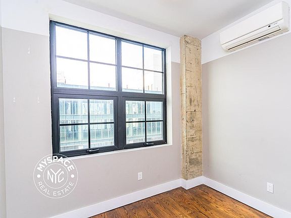 4th image of 187 Kent Ave #606