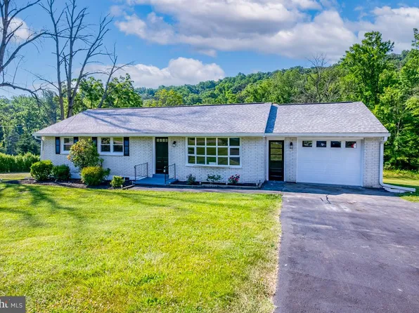 892 Church Rd, Reading, PA 19607