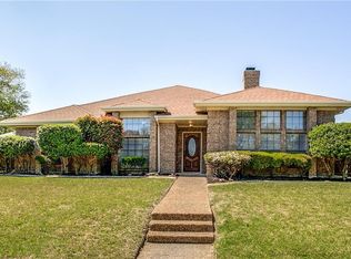 4703 Silverthorn Dr, Mesquite, TX 75150