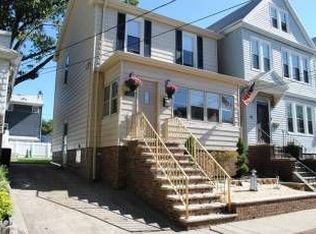 125 W 57th St, Bayonne, NJ 07002