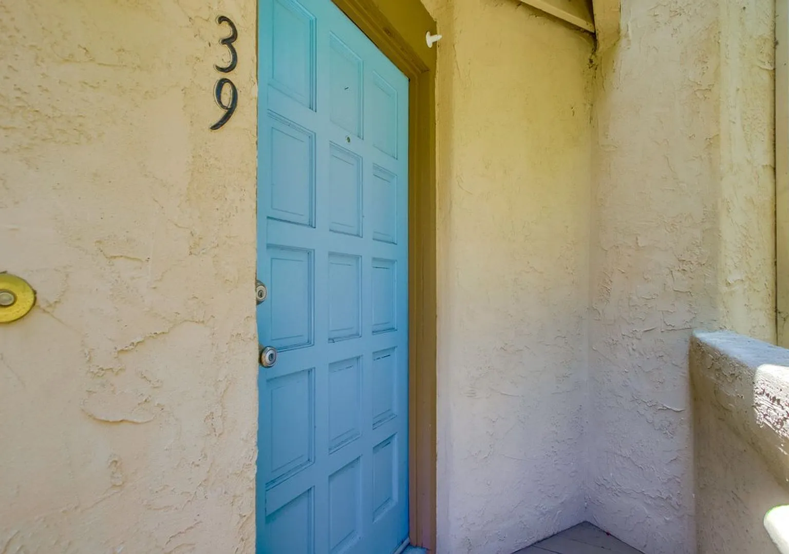 Spacious La Jolla Townhome in Desirable Woodlands South Community — Photo 4