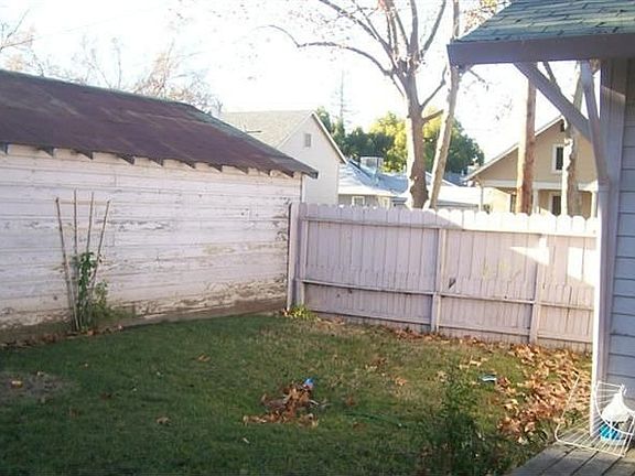 3rd image of 611 Oakland Ave